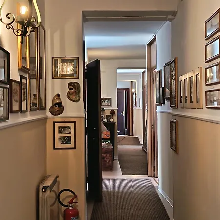 I 维斯普里酒店 住宿加早餐酒店 卡塔尼亚